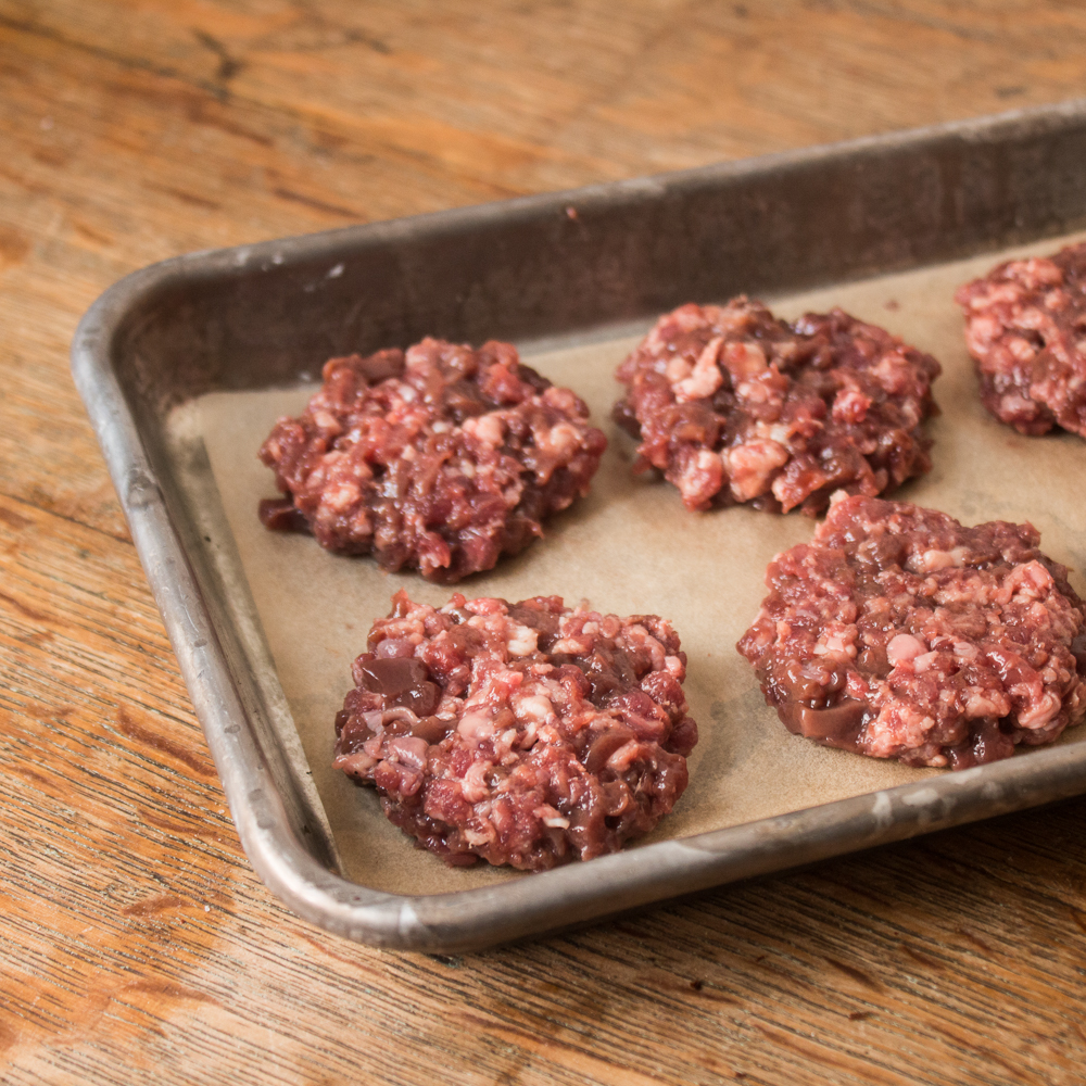 is cooked ground beef good for dogs