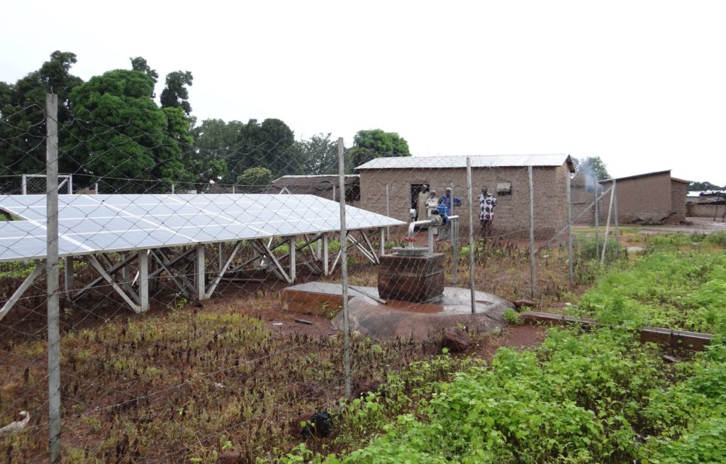 Solar collector for electrical needs. Lofine, Mali