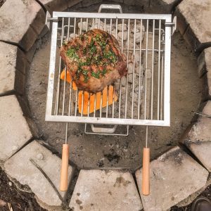 Grilled leg of lamb with herbs